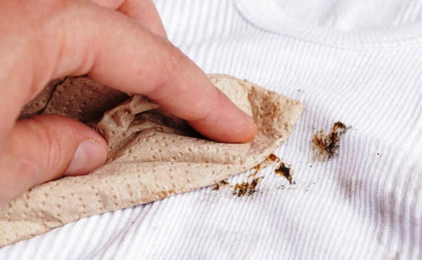 Причины появления пятен ржавчины на одежде | Как убрать ржавчину с одежды в домашних условиях