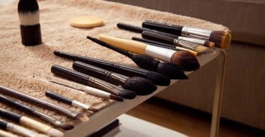 Как мыть кисти для макияжа в домашних условиях: чем мыть, как часто, как сушить, как хранить